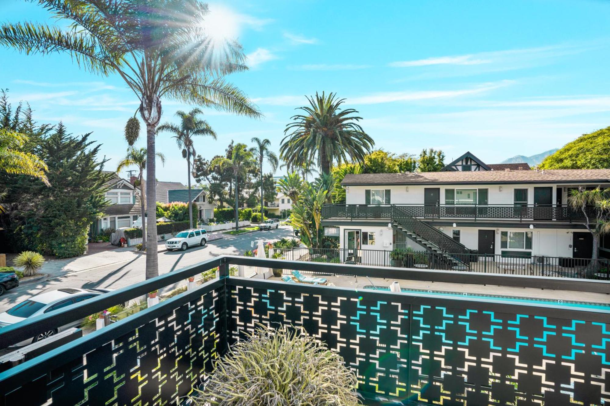 Pacific Crest Hotel Santa Barbara Exterior photo