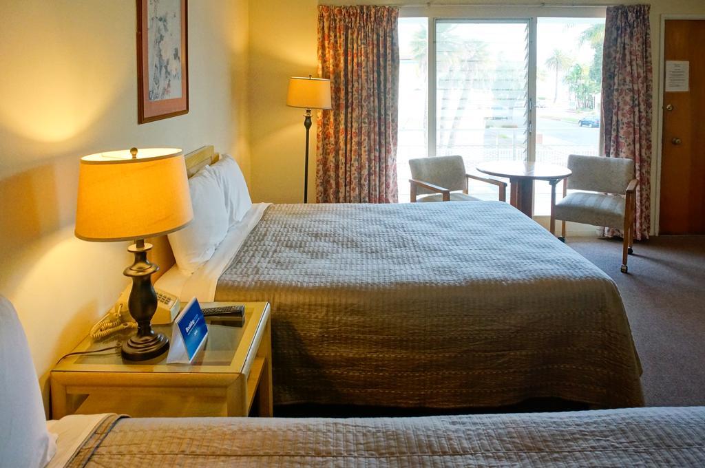 Pacific Crest Hotel Santa Barbara Room photo