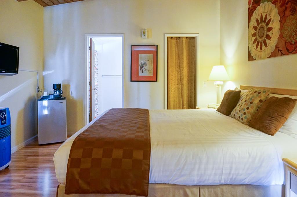 Pacific Crest Hotel Santa Barbara Room photo